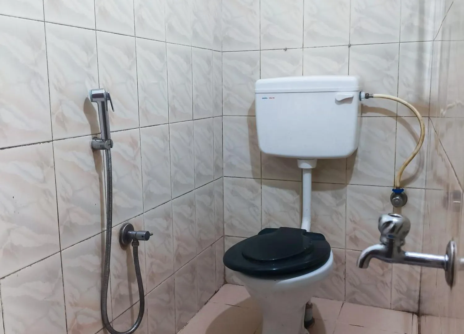 New As Tourist Home Aluva Kochi 0*,  Ινδία